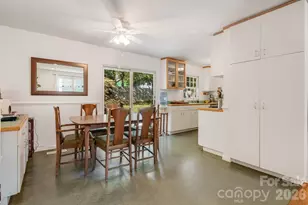 5 W Maple Dr, Asheville, NC 28805 - Photo 17