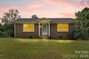 417 W Buckoak St, Stanley, NC 28164 - Photo 1