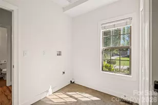 107 Berry Hill Dr, Hendersonville, NC 28791 - Photo 25