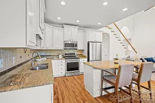 107 Berry Hill Dr, Hendersonville, NC 28791 - Photo 11