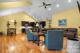 2139 Zion Church Rd, Hickory, NC 28602 - Photo 7