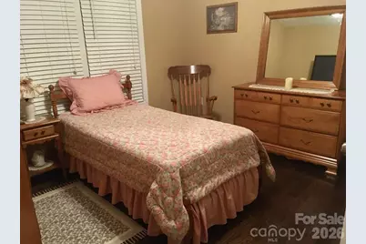 216 W 7th Street, Newton, NC 28658 - Photo 15