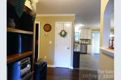 216 W 7th Street, Newton, NC 28658 - Photo 11