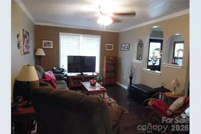 216 W 7th Street, Newton, NC 28658 - Photo 7