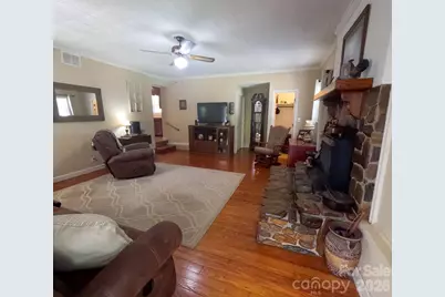 709 Berry Place SW, Lenoir, NC 28645 - Photo 7