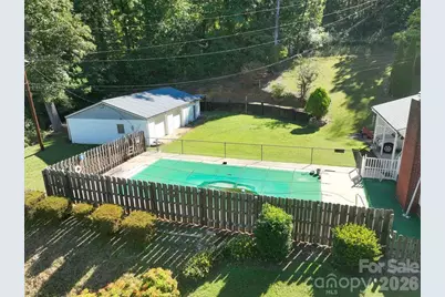 709 Berry Place SW, Lenoir, NC 28645 - Photo 33