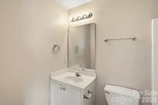 802 Almora Dr, Charlotte, NC 28216 - Photo 15