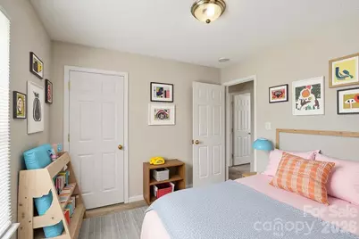 802 Almora Drive, Charlotte, NC 28216 - Photo 5