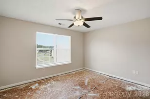 802 Almora Dr, Charlotte, NC 28216 - Photo 11