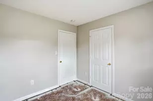 802 Almora Dr, Charlotte, NC 28216 - Photo 7