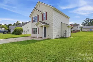802 Almora Dr, Charlotte, NC 28216 - Photo 3