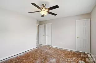 802 Almora Dr, Charlotte, NC 28216 - Photo 13