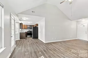 2639 Daffodil Dr, Charlotte, NC 28269 - Photo 5