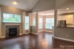 5618 Branthurst Dr, Charlotte, NC 28269 - Photo 5
