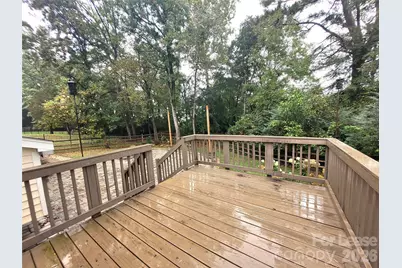 5618 Branthurst Drive, Charlotte, NC 28269 - Photo 23
