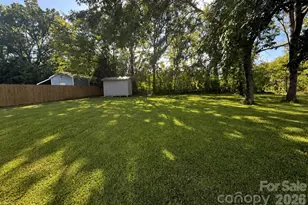 10520 Queensmead Cir, Charlotte, NC 28273 - Photo 7