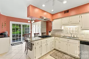 4921 Torrey Pines Ct, Charlotte, NC 28226 - Photo 9