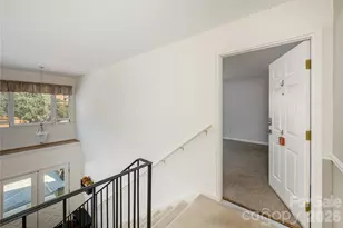 1743 Haywood Manor Rd, Hendersonville, NC 28791 - Photo 3