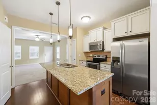 12766 Livengood Ln, Charlotte, NC 28269 - Photo 7