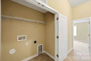 12766 Livengood Ln, Charlotte, NC 28269 - Photo 21