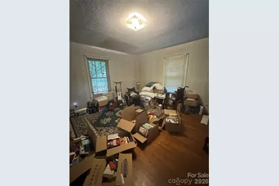 408 E Davidson Avenue, Gastonia, NC 28054 - Photo 11