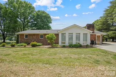 3328 Sulphur Springs Road NE, Hickory, NC 28601 - Photo 35