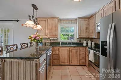 3328 Sulphur Springs Road NE, Hickory, NC 28601 - Photo 9