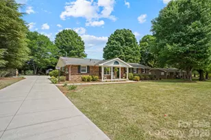3328 Sulphur Springs Rd NE, Hickory, NC 28601 - Photo 1