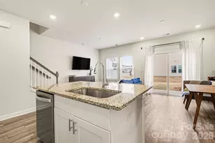 2207 Belterra Dr, Charlotte, NC 28216 - Photo 13