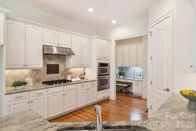 7325 Edenbridge Lane, Charlotte, NC 28226 - Photo 19