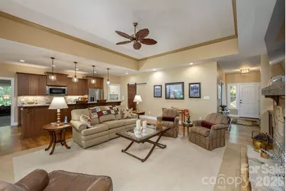 8 Manorwood Court, Flat Rock, NC 28731 - Photo 5