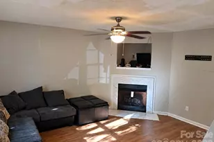 3513 Joel Turner Dr, Charlotte, NC 28216 - Photo 9