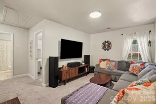 7539 Lady Liberty Ln, Charlotte, NC 28217 - Photo 5