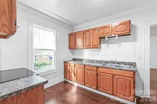 1015 Elm St, Monroe, NC 28112 - Photo 5
