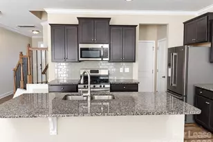 7124 Harris Bay Rd, Charlotte, NC 28269 - Photo 5
