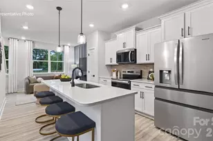 521 Annagh Dr, Charlotte, NC 28217 - Photo 1