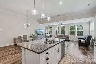 10400 Superb Ln, Charlotte, NC 28215 - Photo 13