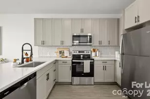2314 Berryhill Rd, Charlotte, NC 28208 - Photo 21