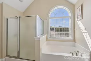 8645 Ridgeline Ln, Charlotte, NC 28269 - Photo 21