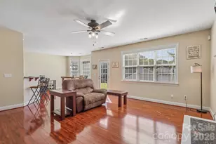8645 Ridgeline Ln, Charlotte, NC 28269 - Photo 7