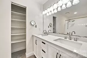 11023 Hunter Trail Ln, Charlotte, NC 28226 - Photo 3