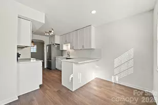11023 Hunter Trail Ln, Charlotte, NC 28226 - Photo 9