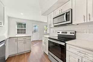 11023 Hunter Trail Ln, Charlotte, NC 28226 - Photo 11