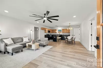 304 E Garden Street, Landis, NC 28088 - Photo 5