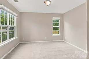 9709 Campus Walk Ln, Charlotte, NC 28262 - Photo 19