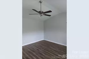 3147 Old Ironside Dr, Charlotte, NC 28213 - Photo 21