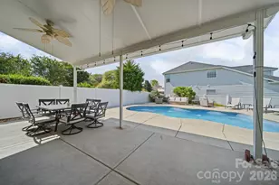 3604 Grovecreek Pond Dr, Concord, NC 28027 - Photo 5