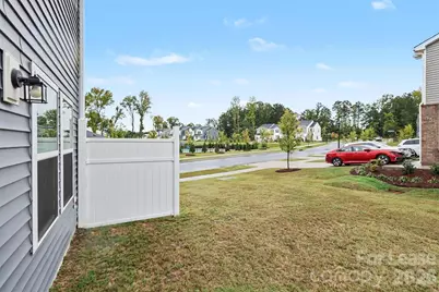 6126 Starview Terrace, Charlotte, NC 28216 - Photo 23