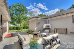 1230 Redcoat Dr, Charlotte, NC 28211 - Photo 29