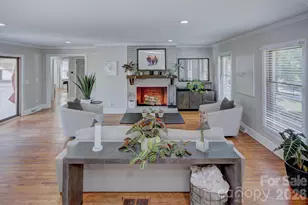 1230 Redcoat Dr, Charlotte, NC 28211 - Photo 7